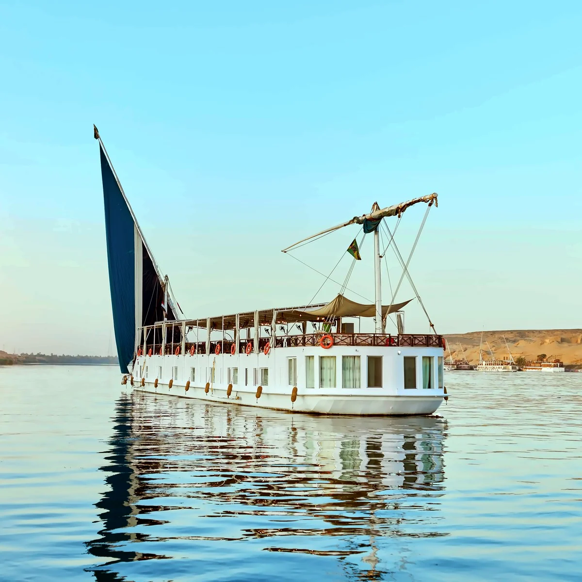 Esna, El Kab and the first sail